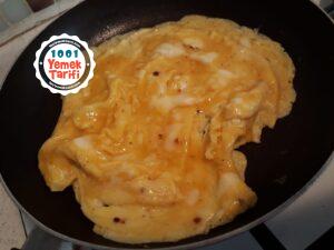 Kaşarlı Omlet