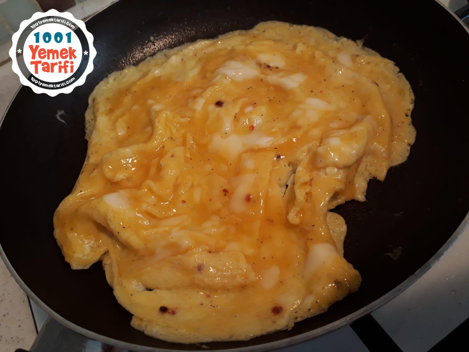 Kaşarlı Omlet