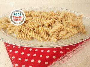 Köfte ve Mantar Soslu Makarna Tarifi