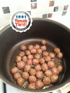 Köfte ve Mantar Soslu Makarna Tarifi