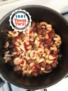 Köfte ve Mantar Soslu Makarna Tarifi