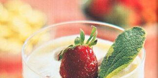 Kolay Tiramisu Tarifi: Çilekli Tiramisu Tarifleri