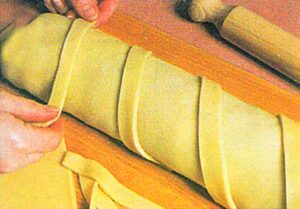 Kuskonmazli-Borek-Tarifi-nasil-yapilir-yapimi-kolay-nefis-resimli-fotografli