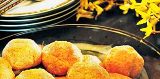 Lor tatlisi Tarifi-Peynir tatlisi kac kalori-nasil yapilir-ayvalik yoresi mutfagi-1001yemektarifi