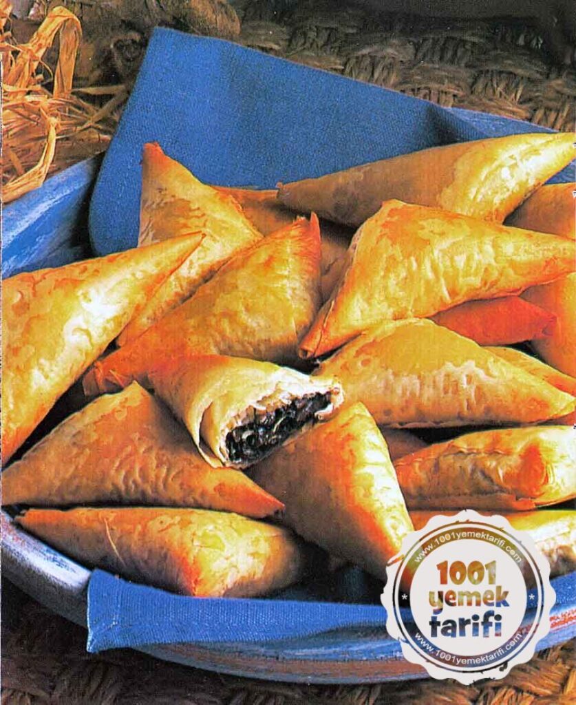 Mantarlı Muska Böreği Tarifi (kaç kalori) 1001YemekTarifi Mantarlı Muska Böreği Tarifi (kaç kalori) 1001YemekTarifi