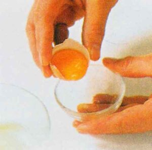 Muffin-Tarifi-Nefis-cilekli-Muffin-Kek-Tarifleri-kac-kalori-kolay-ev-yapimi-nasil-yapilir-1001yemektarifi2