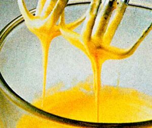 Nefis-Frambuazli-Sufle-Tarifi-kirmizi-Meyveli-Sufle-yspimi-kac-kalori-videolu-kolay-pratik-ev-yapimi-tarifleri