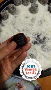 İrmikli Lokum Tarifi-Fındıklı ve Çikolatalı-ev yapımı kolay lokum yapımı