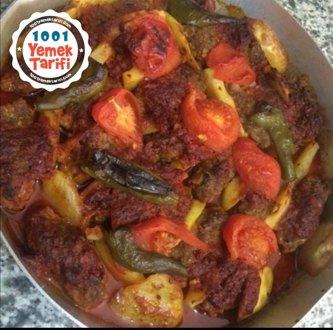NEFİS FIRINDA İZMİR KÖFTE