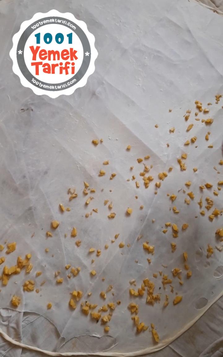 Patatesli El Açması Kol Böreği