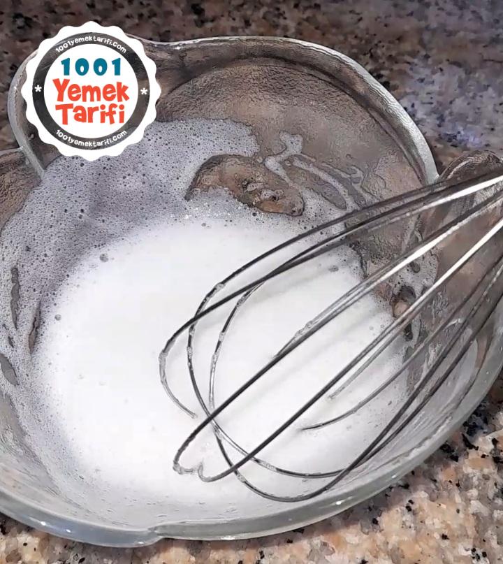 Kabarık Kaşarlı Omlet