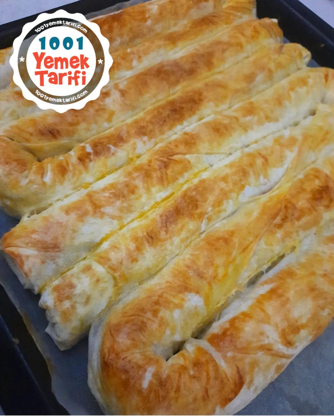 Yoğurtlu Börek