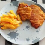 Terbiyeli-sinitzel-Tavuk-Tarifi-Puf-Noktalari-kac-Kalori-tavuk-sinitzel-nasil-yapilir-yapimi-1001yemektarifi