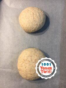 Tombik hamburger ekmeği ve soslu tavuk burger tarifi