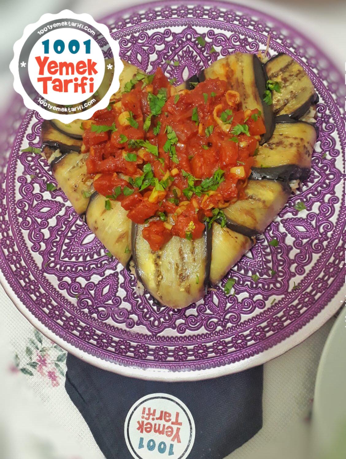 Fotoğraflı ✅Tam Ölçülü: Patlıcan Mantolu Köfteli Pilav Tarifi
