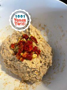 Kuru Domatesli ekmek tarifi