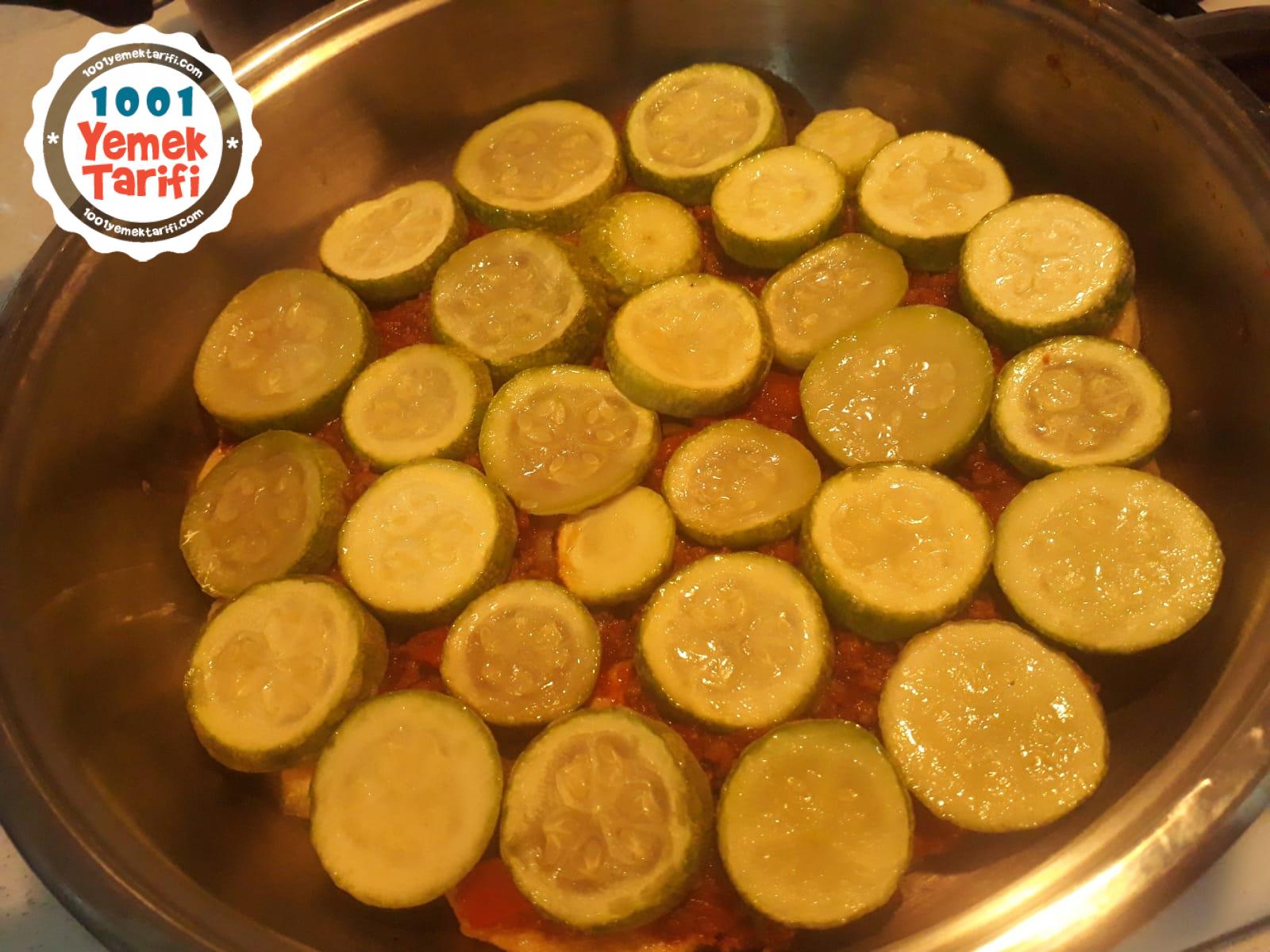 Nefis Musakka Tarifi (Patates ve Kabakla)