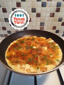 Patatesli Omlet yapımı