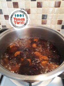 Erik ve Kayısı Komposto Tarifi