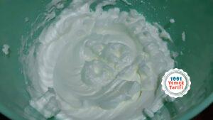 Yumurta-aklari-kar-haline-Portakalli-kek-portakal-sulu-1001YemekTarifi