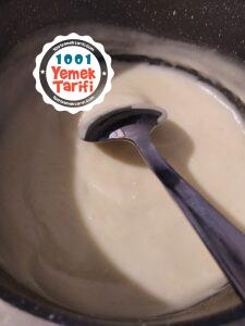 Fırında Beşamel Soslu Ispanak