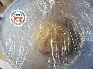 Pizza Hamuru Nasıl Yapılır