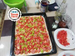 Ev Yapımı Karışık Pizza