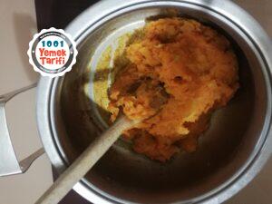 Patatesli Peynirli Börek Tarifi