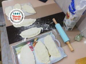 Videolu ve Fotoğraflı Çiğ Börek Tarifi: Patatesli ve Peynirli