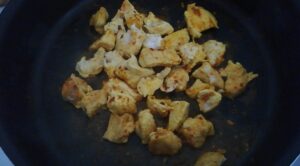 avokado sosuyla korili tavuk tarifi