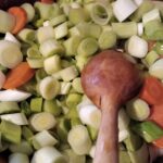 Zeytinyağlı Pırasa Yemeği beşinci adım