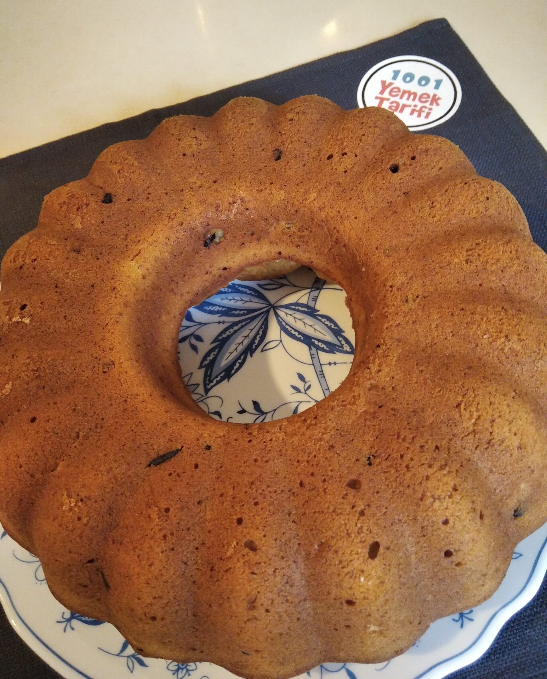 Tahinli, Cevizli ve Damla Çikolatalı Kek Tarifi