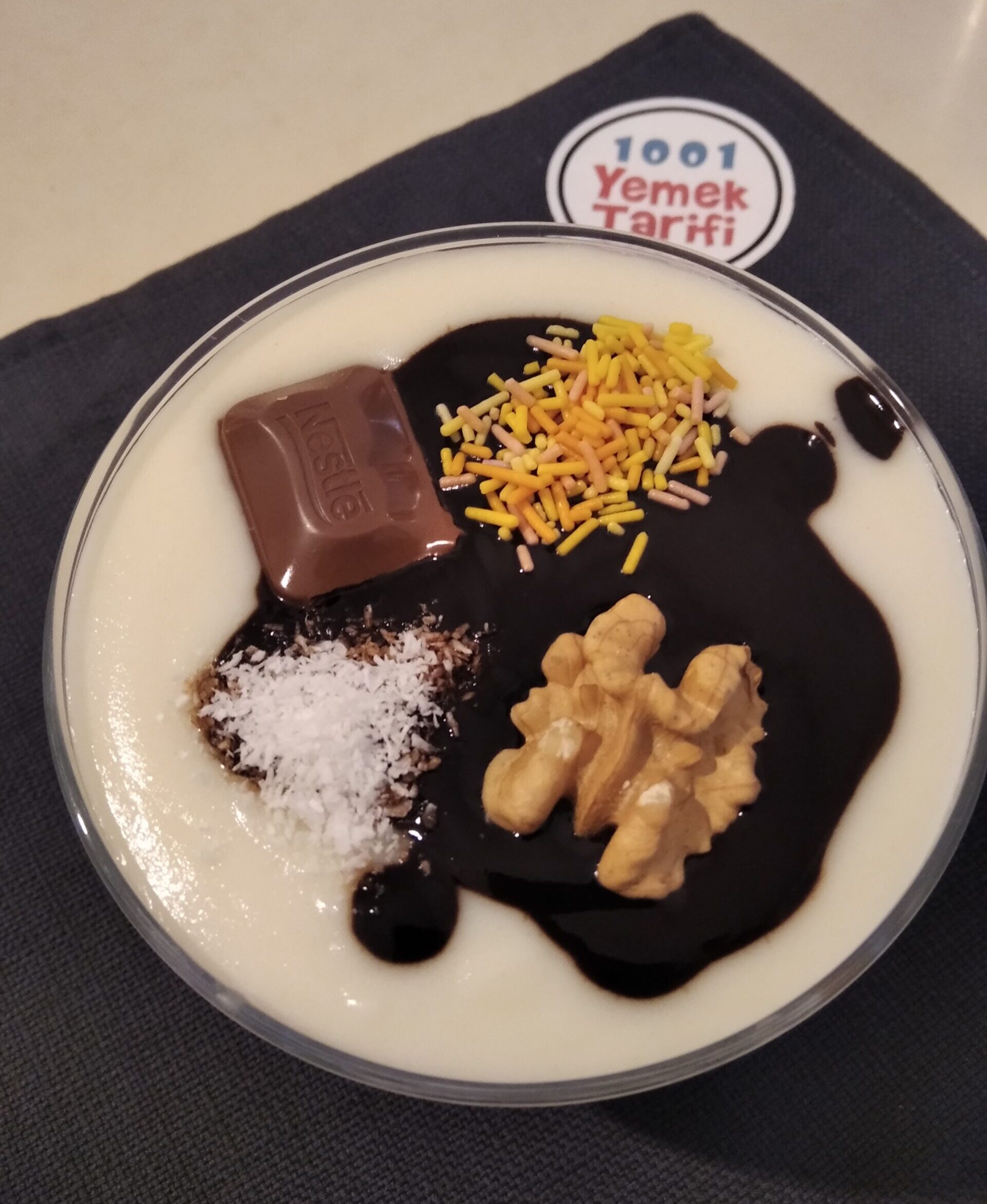 Çikolata Soslu Muhallebi Tarifi