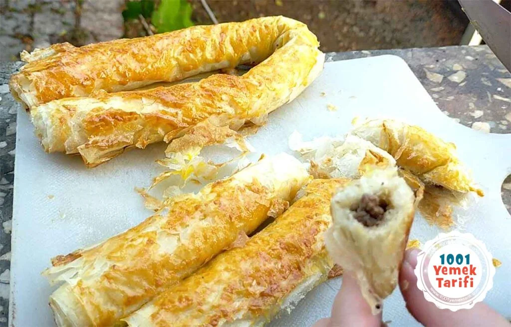 borek tarifi-yufkayla sariyer boregi nasil yapilir-kac kalori-baklavalik yufkadan borek yapimi-1001yemektarifi