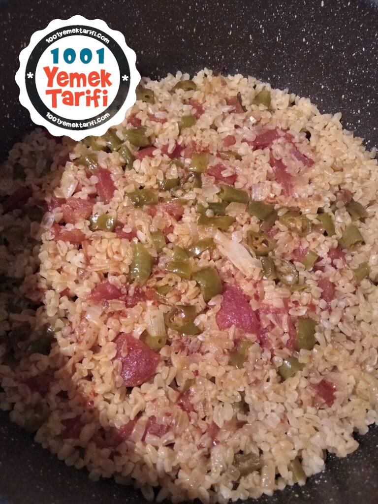 Sebzeli Bulgur Pilavı