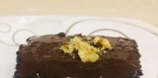 Mikrodalgada Kek Tarifi-Mikro Kek-8 dakikada hizli-kolay-yalanci-browni yapimi-1001yemektarifi