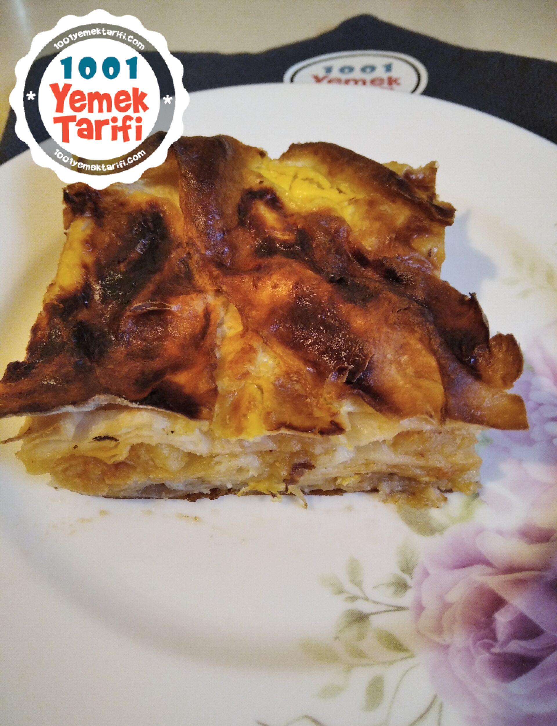 Patatesli Tepsi Böreği Tarifi