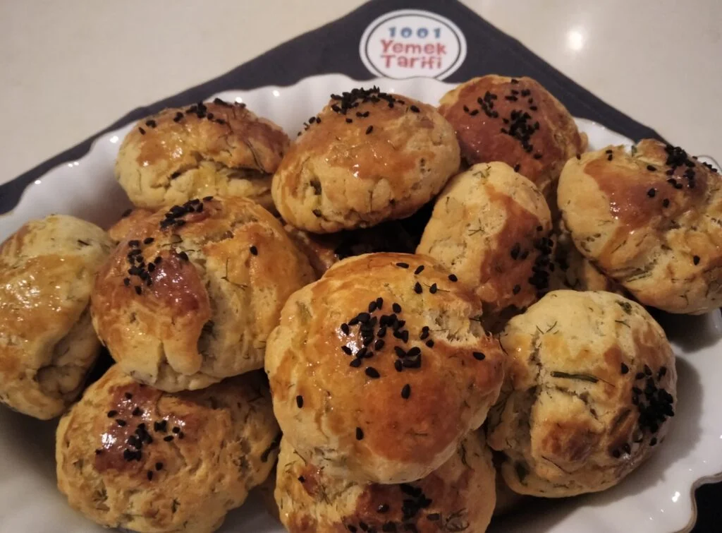 Dereotlu Zeytinyağlı poğaça yapımı