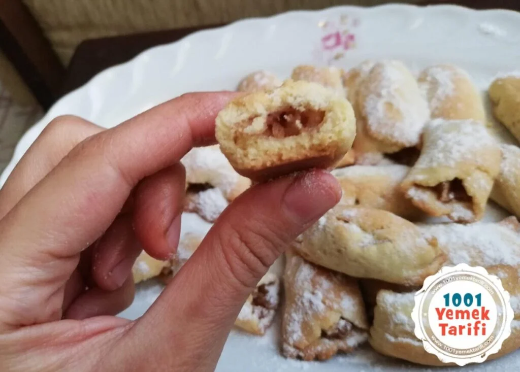 Elmalı Rulo Kurabiye Tarifi yapımı
