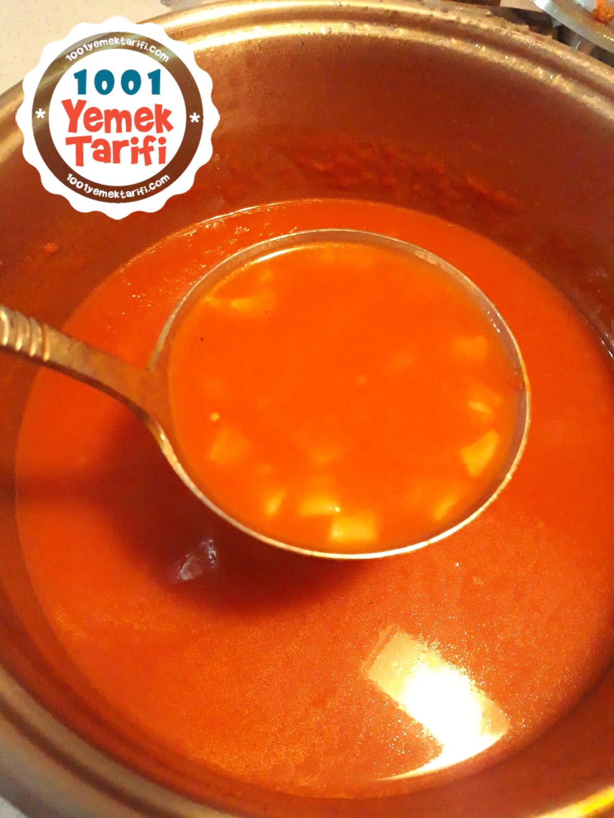 Erişteli Domates Çorbası