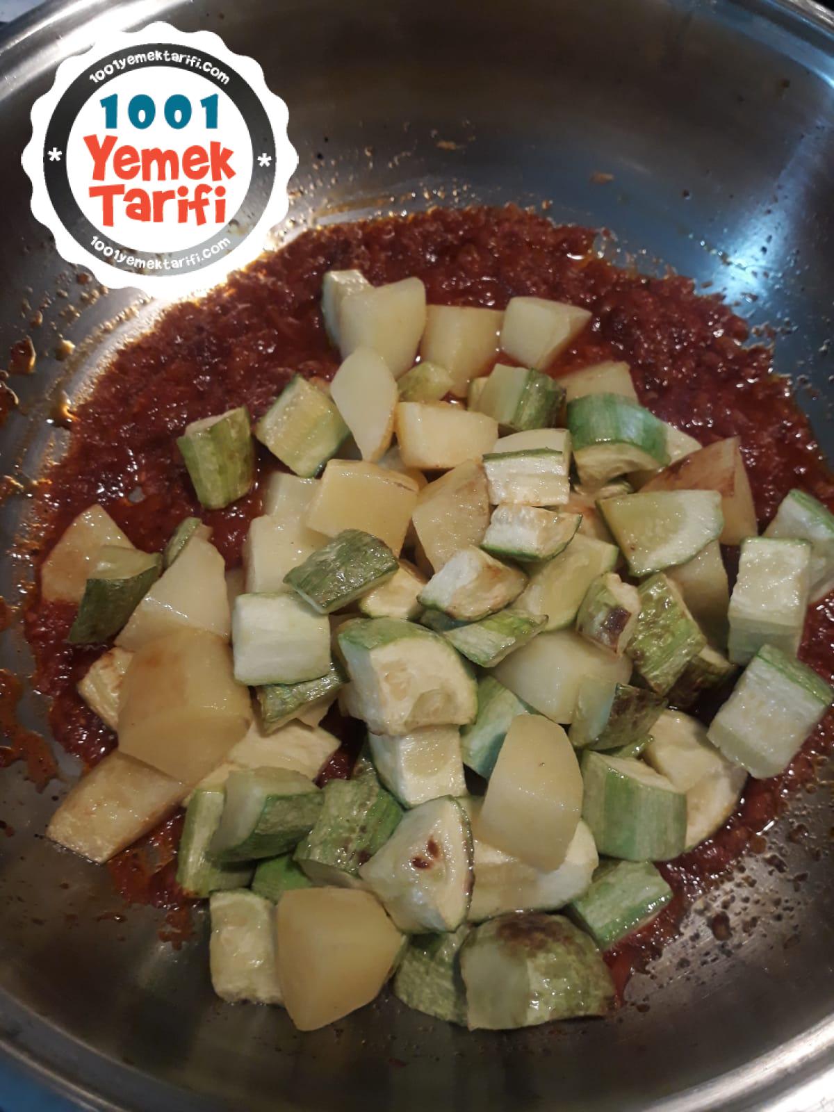 Etsiz Patates Kabak Yemeği