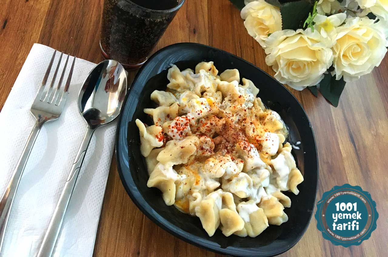 evde-el-acmasi-manti-tarifi-yapimi-nasil yapilir-kac kalori-nefis-kolay-puf noktasi-etli-kiymali-1001yemektarifi