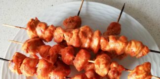 firinda tavuk sis tarifi-soslu marine tavuk cop sis yapimi nasil yapilir-kac kalori-1001yemektarifi