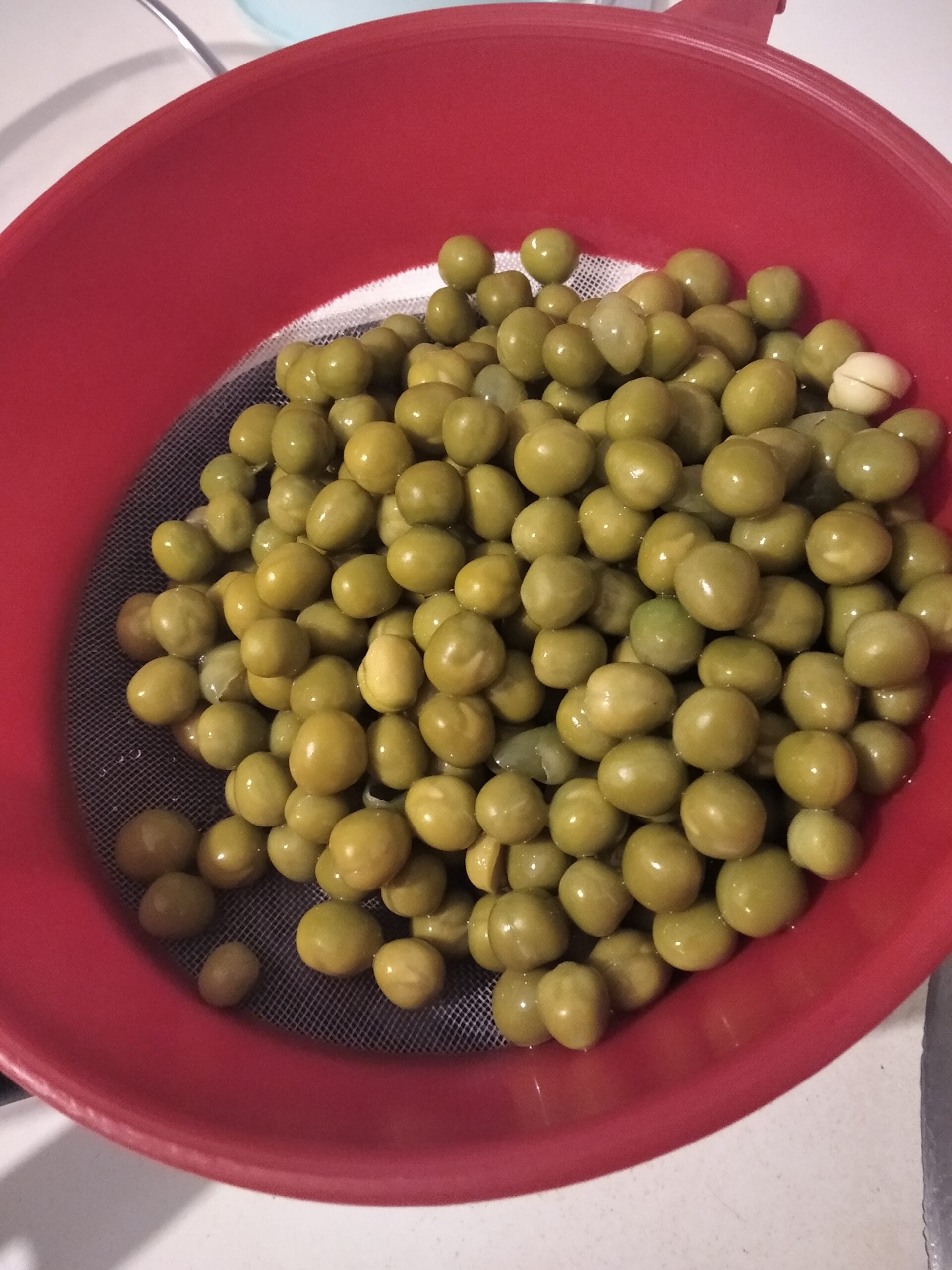 Şehriyeli ve Bezelyeli Tane Tane Pirinç Pilavı Tarifi