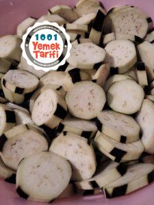 Fırında Tavuklu Patlıcan