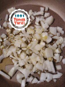 Fırında Beşamel Soslu Ispanak Yemeği Tarifi