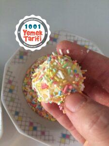 irmikli tatlı top atıştırmalıklar