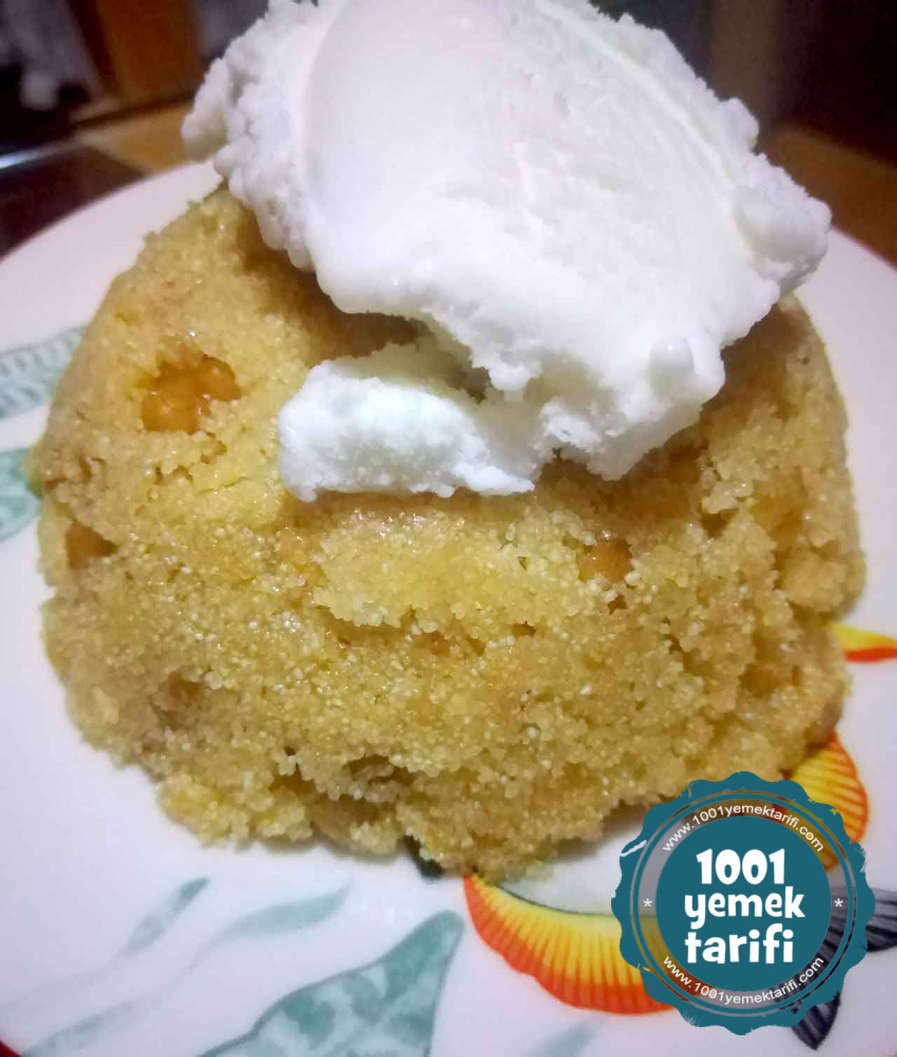 irmik-helvasi-tarifi-yapimi-nasil yapilir-kac kalori-nefis-kolay irmik tatlisi-1001yemektarifi