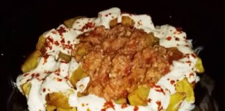 ispanyol mutfağından Romesco ve yoğurt soslu patates bravas