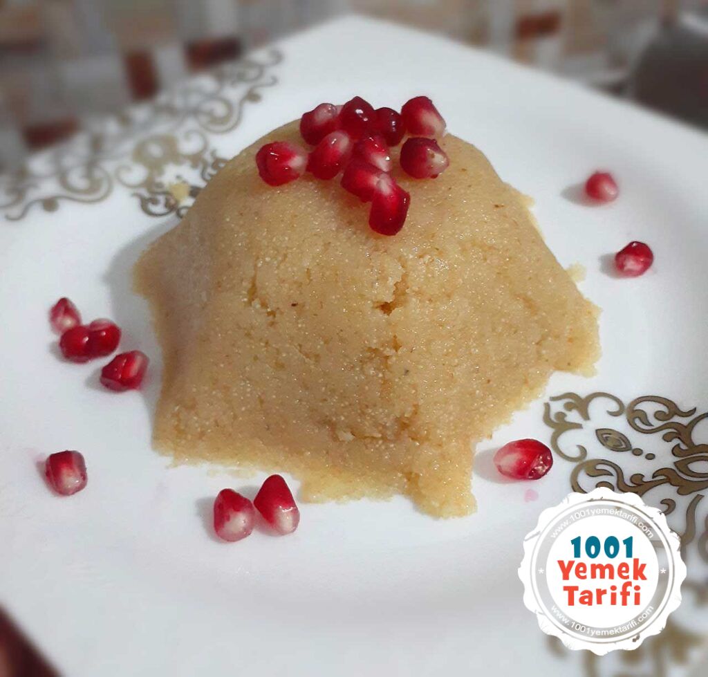 kaymakli irmik tarifi-sutlu irmik tatlisi tarifi yapimi nasil yapilir kac kalori-kolay-puf noktasi-1001yemektarifi